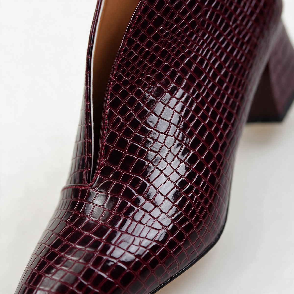 Calissa Arc Heels