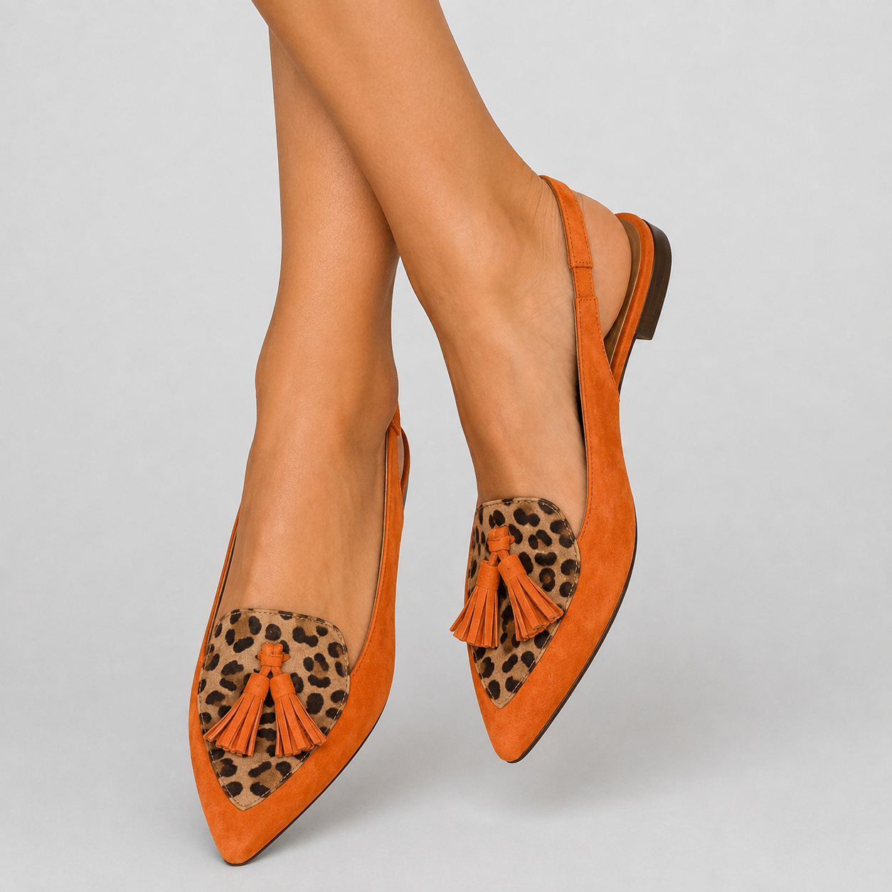 Eliza | Sandals with straps and tassels